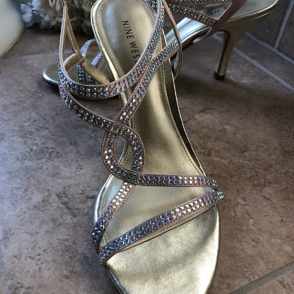 Nine West- gold and sparkle heels- 9.5 - Picture 2 of 3
